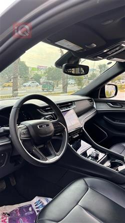 جیپ گراند شیرۆکی